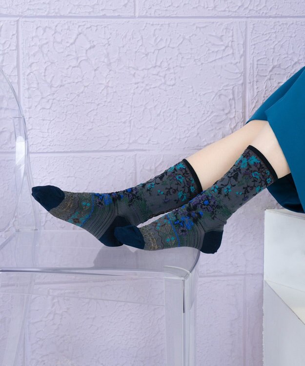 COQ antigua flower ラメ花柄ソックス チャコールグレー