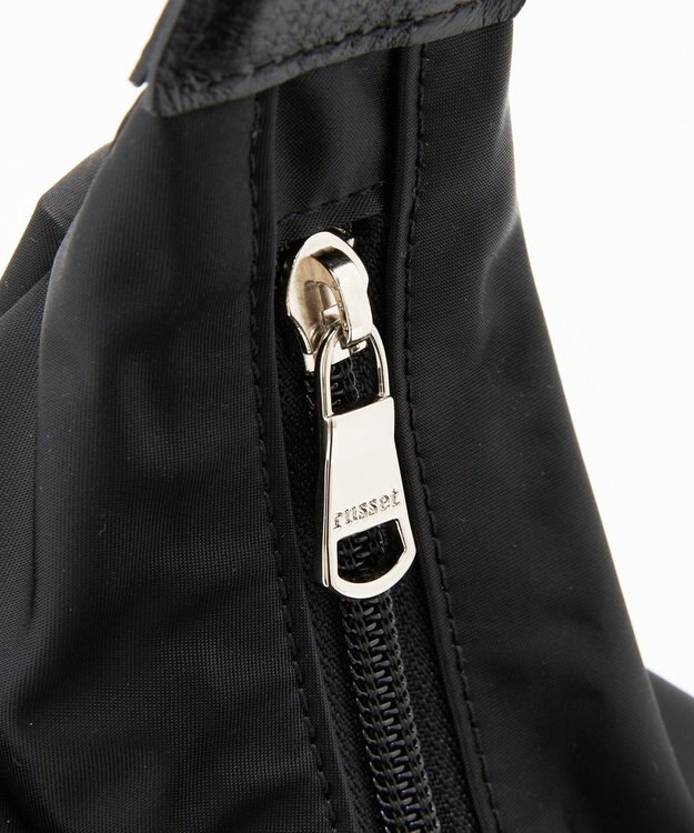 russet クラウズナイロンラウンドビッグショルダーバッグ(CE-1292) Black2（シルバー金具）