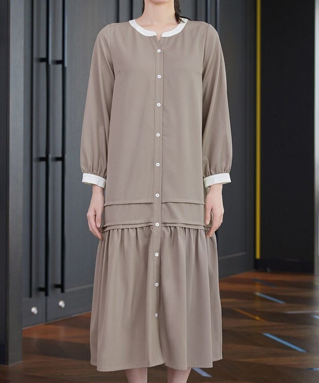 Tiaclasse L ピンタックギャザークレリックシャツワンピース グレージュ