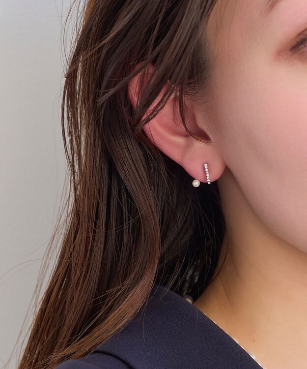 Phoebe 【痛くないシリーズ】ラインストーンパールフロートライトフィットイヤリング　シルバー シルバー