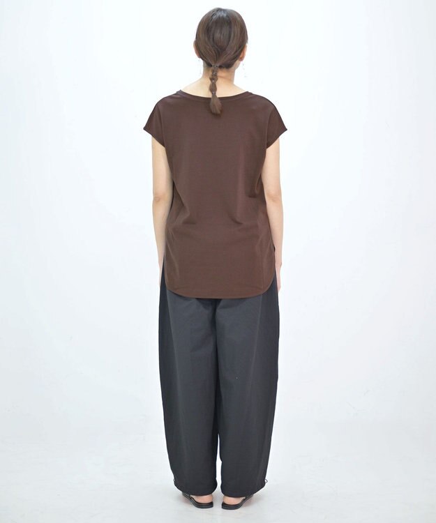 TOQUE 25SS新作〈大草直子さんアドバイザー〉スーピマコットンスムースフレンチノースリーブトップス ブラウン
