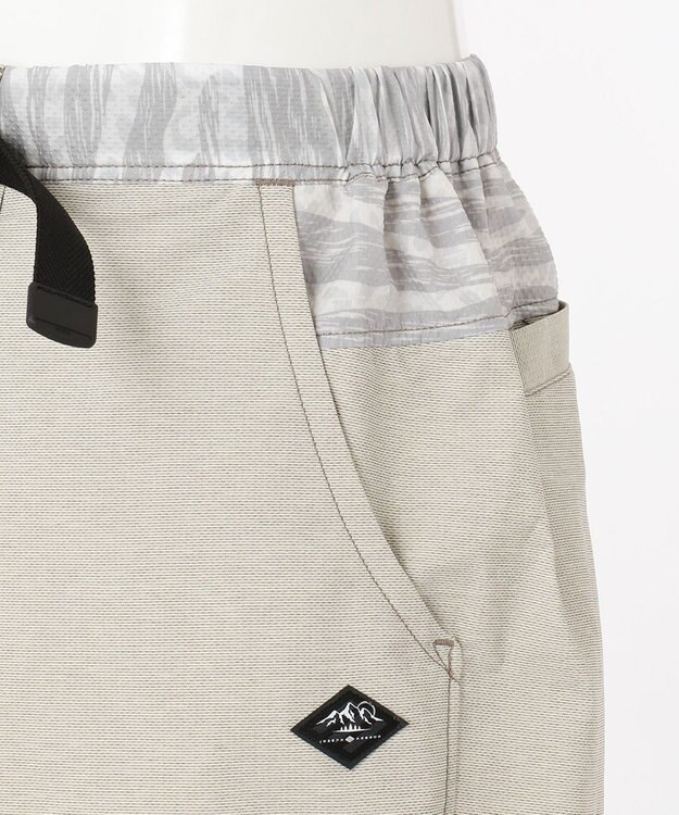 JOSEPH ABBOUD MOUNTAIN スラブシャンブレーストレッチ ショートパンツ アイボリー系