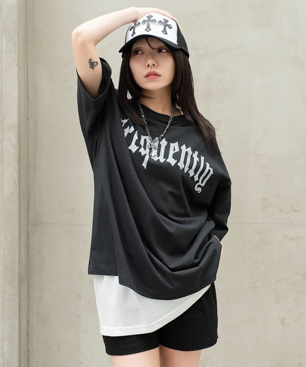 WEGO 【ユニセックス着用ITEM】アンサンブルグラフィックT（SS） ブラック中濃色