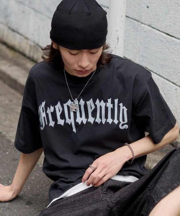 WEGO 【ユニセックス着用ITEM】アンサンブルグラフィックT（SS） ブラック中濃色