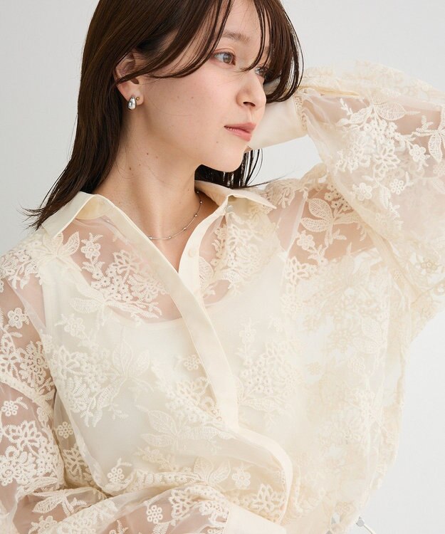 Green Parks オーガン刺繍比翼シャツ Ecru