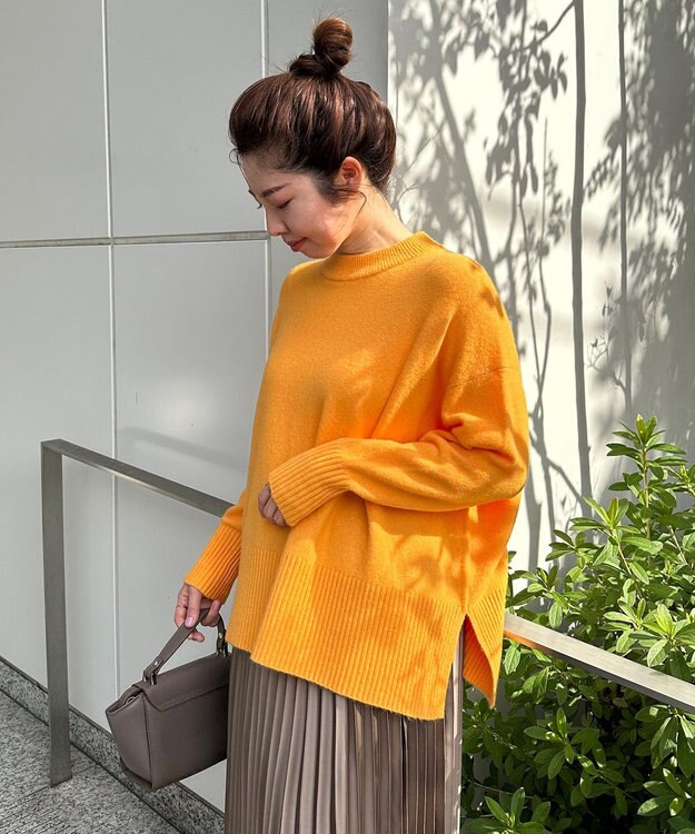 UNFILO 【新色追加】ふわふわ クルーネックニット [NEW]オレンジ