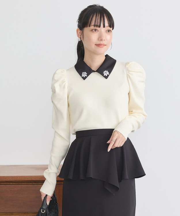 earth music&ecology 襟ビジュー付きニットプルオーバー Ivory