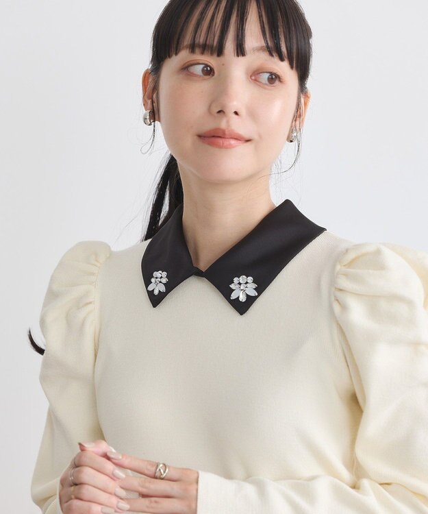 earth music&ecology 襟ビジュー付きニットプルオーバー Ivory