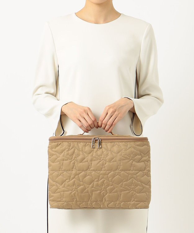 UNBILLION cachecache 星キルティング加工PCバッグ ベージュ