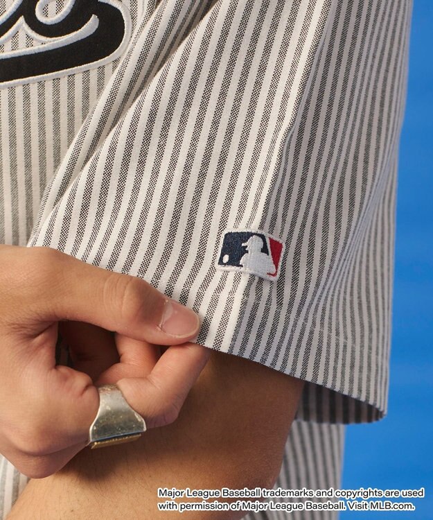 WEGO 【ユニセックス着用ITEM】別注MLBストライプグラフィックシャツ（SS） ホワイトストライプ