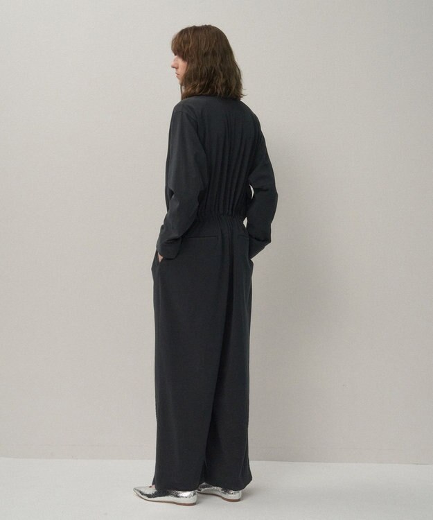 ATON FRESCA PLATE NUBUCK | オーバーサイズジャンプスーツ CHARCOAL GRAY
