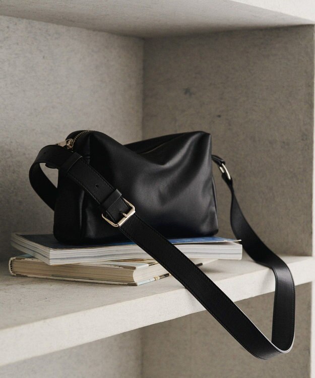 russet レザースクエアショルダーバッグ(CE-1575) Black