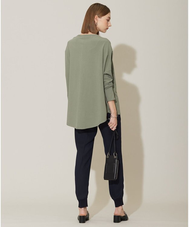 ICB L 【接触冷感・UVケア・速乾・洗える】FluidBackSatin ジョグパンツ ネイビー系