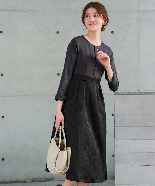 Tiaclasse フラワージャガードドッキングワンピース チャコールグレー×ブラック