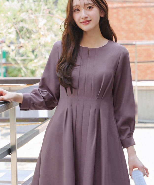 Tiaclasse 【洗える】ビジュー付きフロント切替タックワンピース プラム