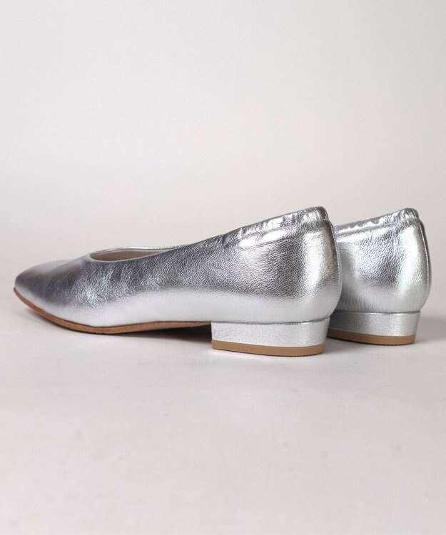 Dominic3 シープレザー バックゴムソフトパンプス シルバー