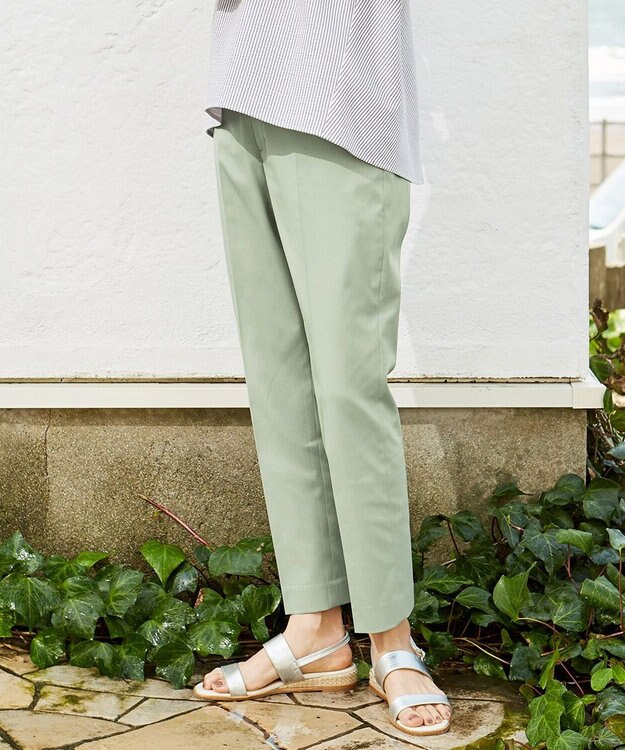 J.PRESS LADIES S 【シワになりにくい】コットンフィッティーシャーク テーパードパンツ ライトグリーン系