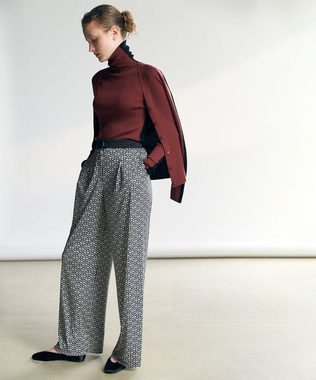 ICB L 【30th ANNIVERSARY】 モノグラムプリントスムース ワイドパンツ オフホワイト×ブラック系