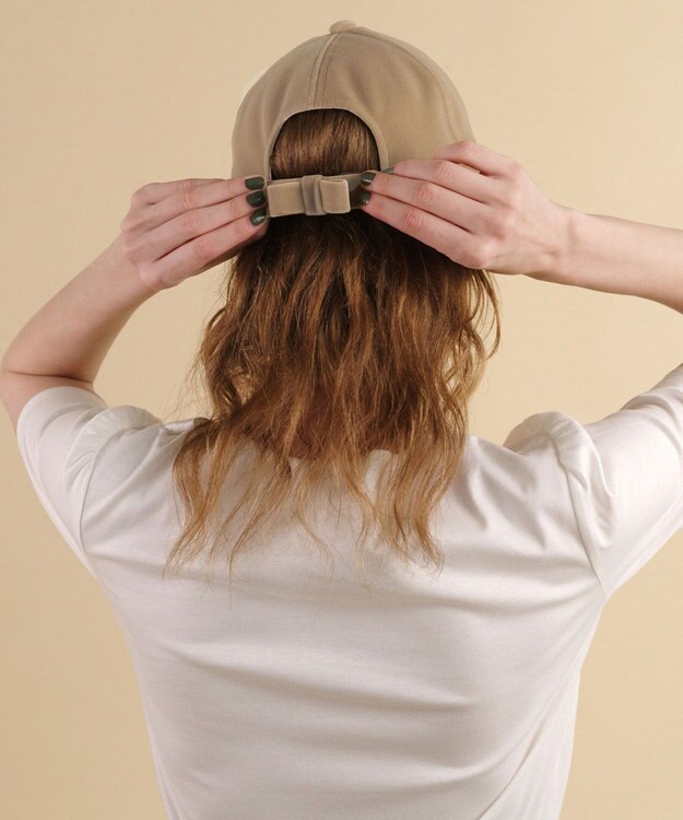 TOCCA 【防臭・吸水速乾・UVカット・サイズ調整可・リボン取り外し可】VELVET LOGOCAP キャップ ベージュ系