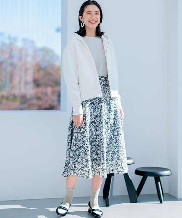 組曲 フード付きバックフリル パーカー オフホワイト系