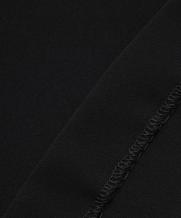 BEIGE， RUE / ドライタッチVネック配色ステッチブラウス Black