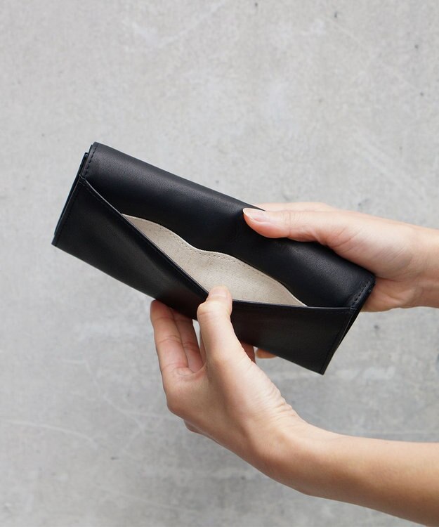 FOLNA RD ソフトレザー・ホイルレザー エンべロープ長財布 ブラック