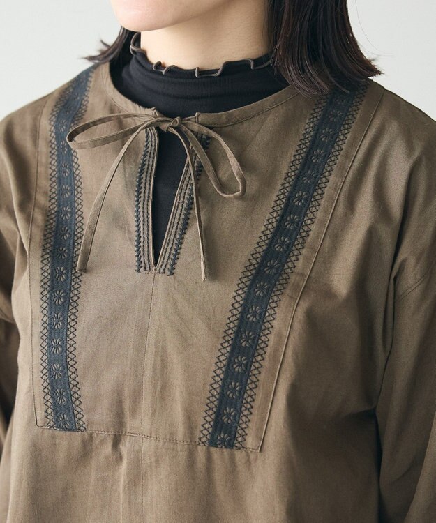 CRAFT STANDARD BOUTIQUE 刺繍入りツイルＶネックチュニック Khaki