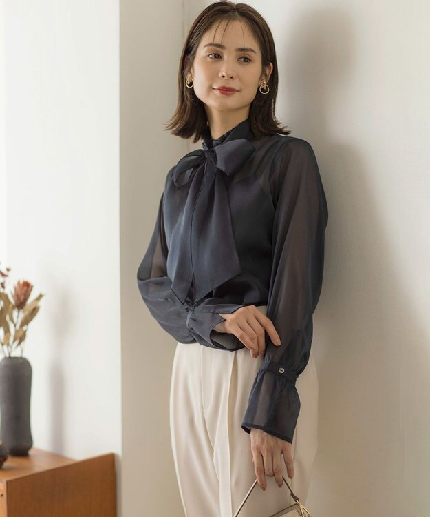 組曲 シャイニーオーガン ボウタイ付きブラウス ネイビー系