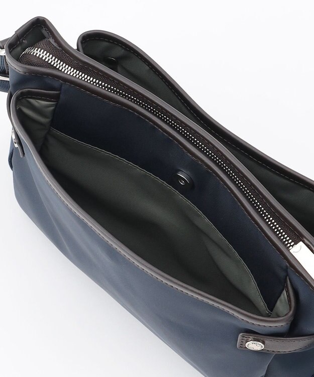 LA BAGAGERIE 【撥水ナイロン】ベーシックポシェット ネイビー