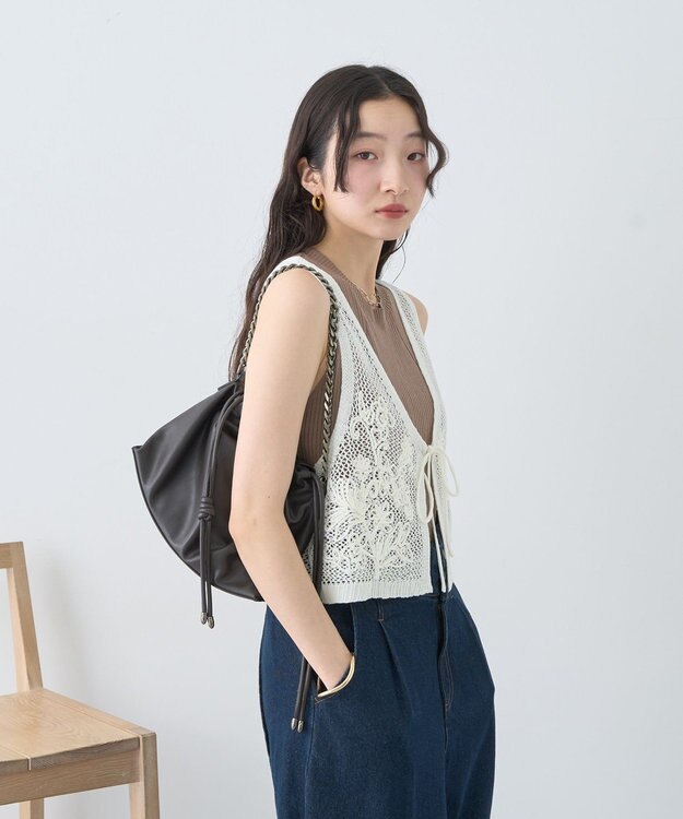 earth music&ecology フラワー刺繍メッシュベスト Off White