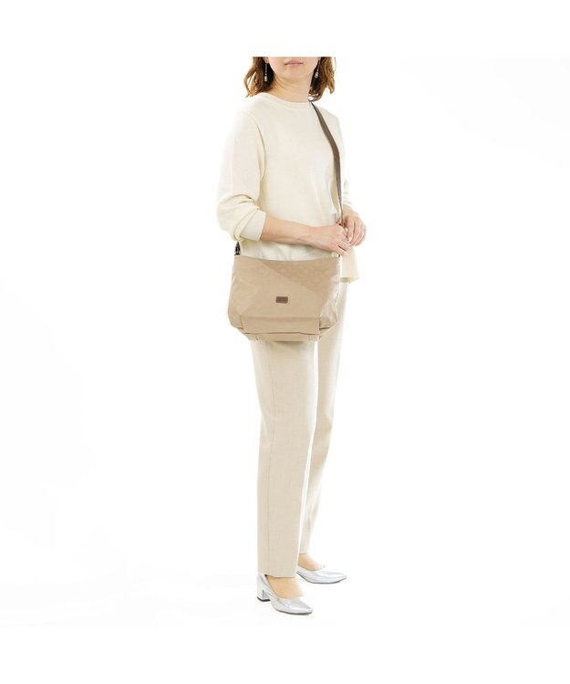 IBIZA モノグラムナイロン　ショルダーバッグ シャンパンゴールド