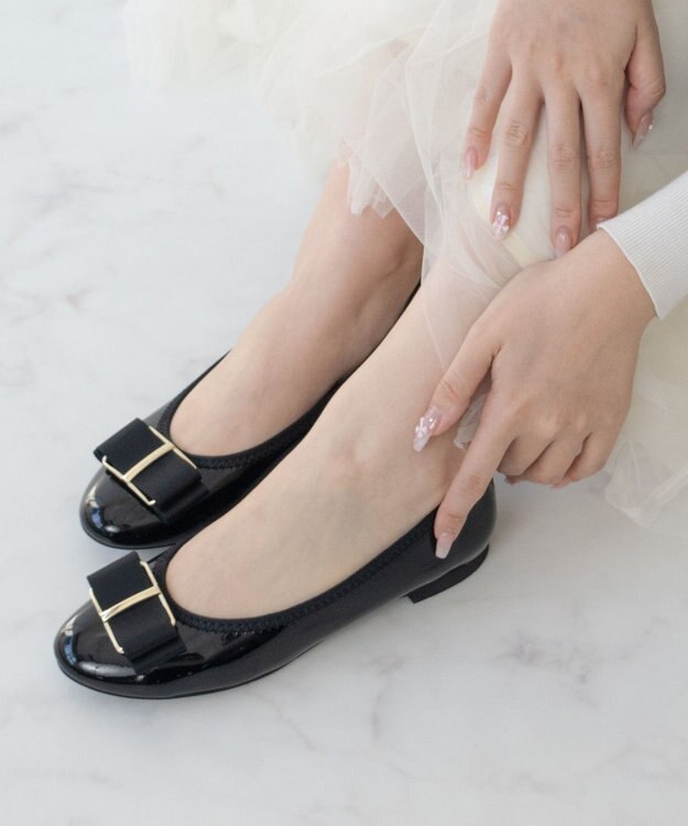 Bridget Birkin 【Bridget Birkin】バックルグログランリボンレインパンプス ブラックエナメル