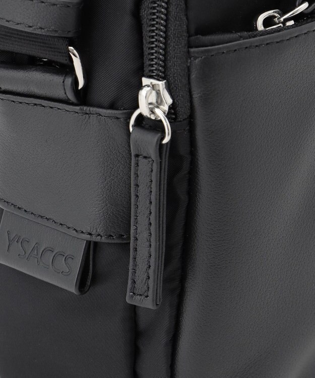 Y'SACCS ナイロン×牛革コンビシリーズ　横型ショルダーバッグ　SSサイズ ブラック