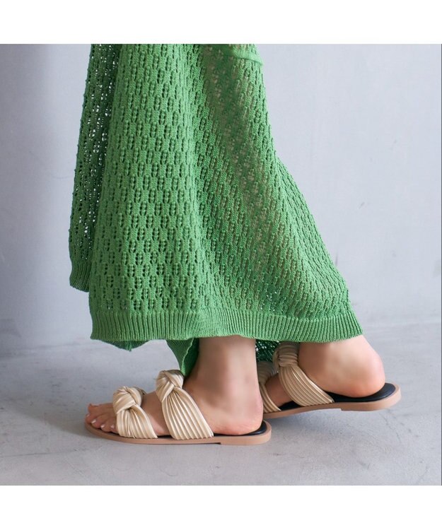 MODE ET JACOMO <carino>プリーツスポンジサンダル ベージュ