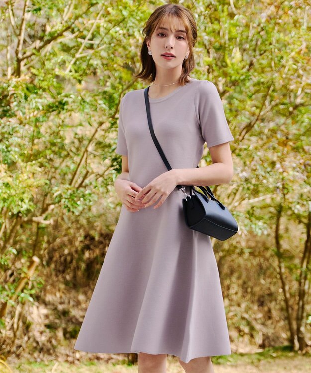 Tiaclasse 【洗える】クルーネック半袖ニットフレアワンピース ラベンダー