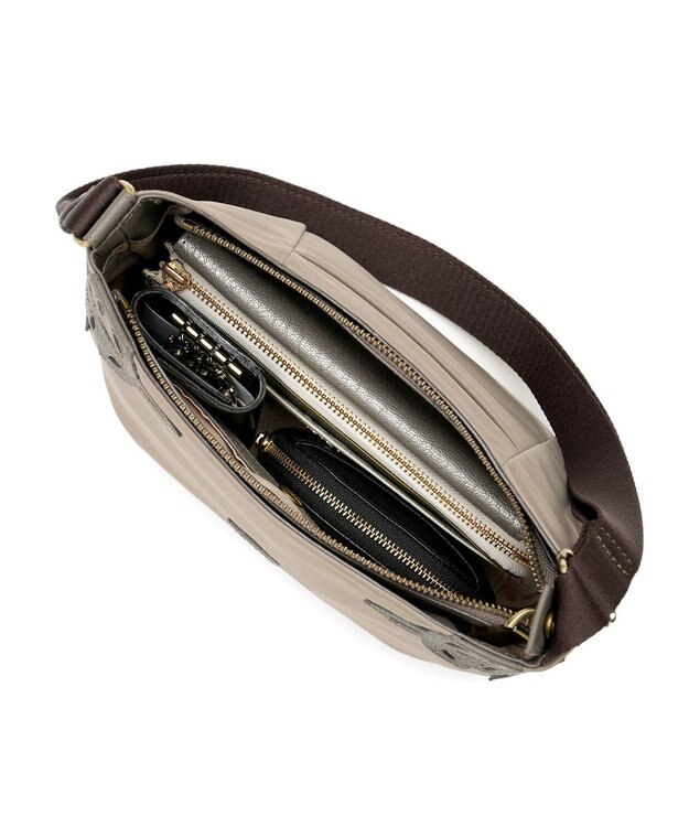 IBIZA ディアリオ　ナイロン　ショルダーバッグ ベージュ