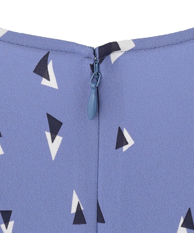 ICB 【UVケア・速乾】Back Satin Amunzen クルーネックブラウス スマルトブルー柄