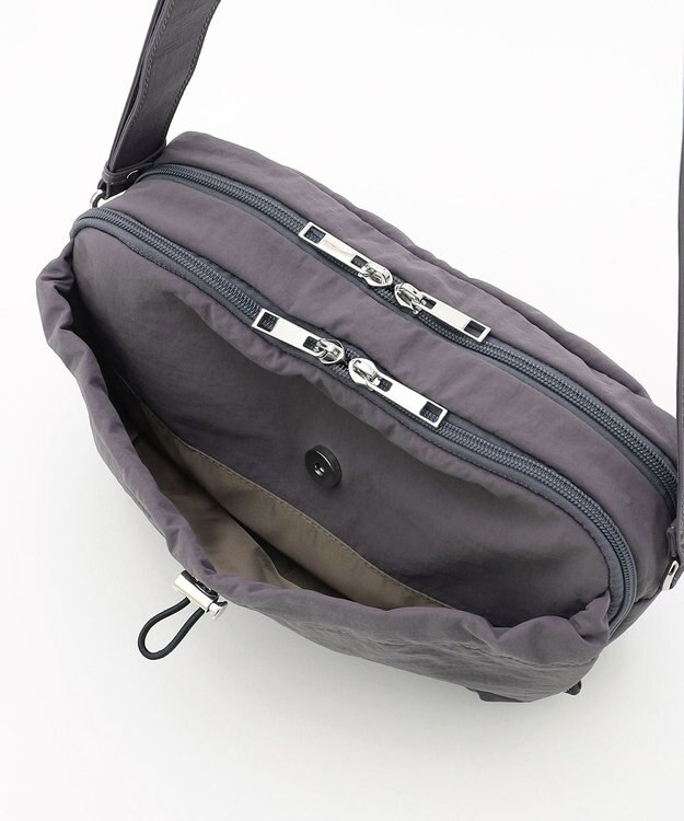 LA BAGAGERIE 【MONICA】クリンクルナイロン　ドロストショルダーバッグ グレー