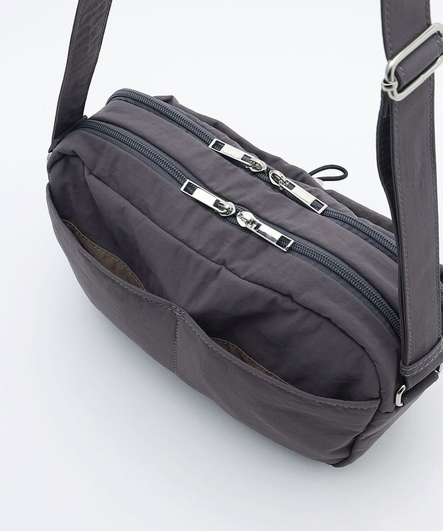 LA BAGAGERIE 【MONICA】クリンクルナイロン　ドロストショルダーバッグ グレー