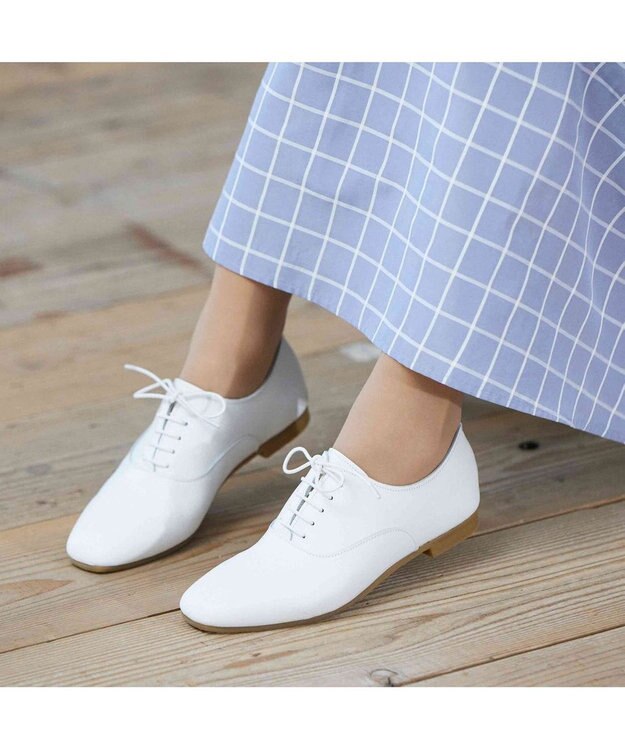 ing <ing>【WEB限定】ゴム紐レースアップシューズ ホワイト