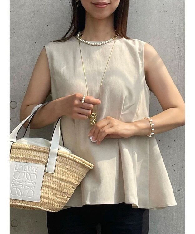 Green Parks AnriettMusee ノースリーブタックペプラムブラウス Beige