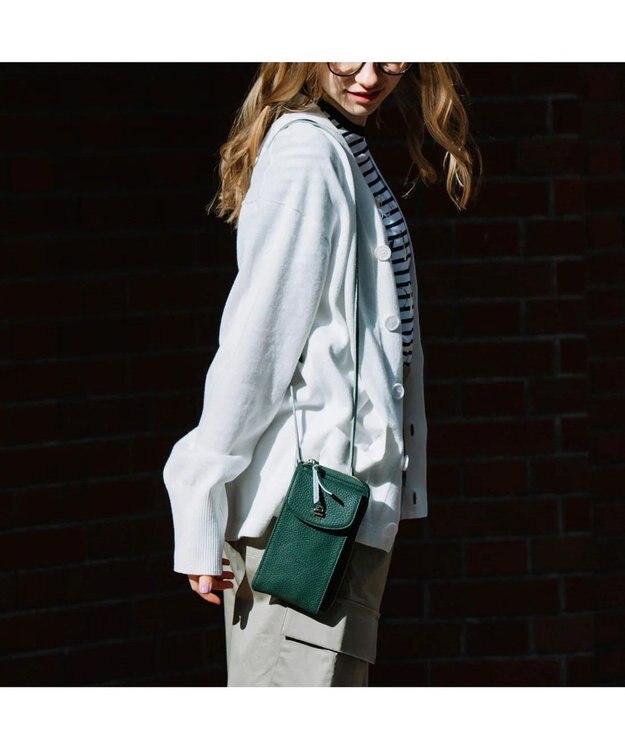 UNBILLION ペルケ perche / 牛革シュリンクタイプモバイルウォレットショルダー　旧8660 グリーン