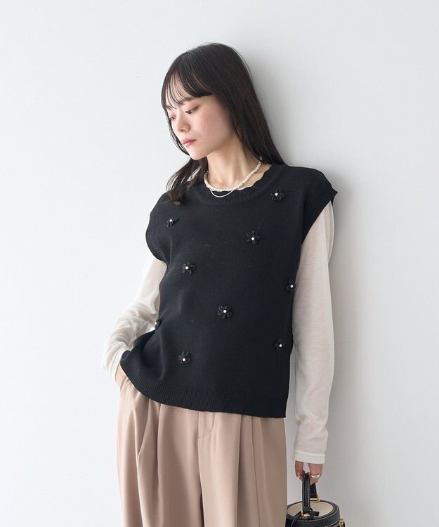 earth music&ecology フラワーモチーフニットベスト Black