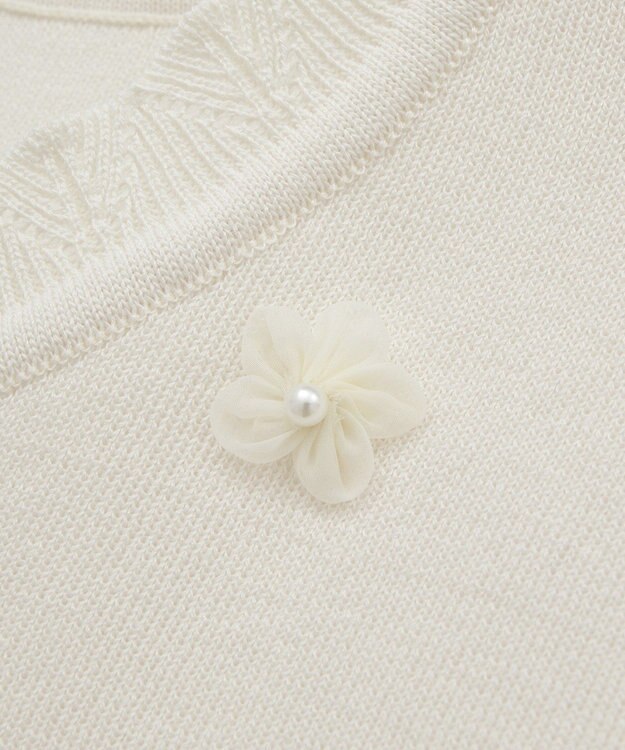 earth music&ecology フラワーモチーフニットベスト Ivory