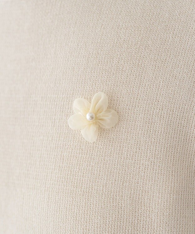 earth music&ecology フラワーモチーフニットベスト Ivory