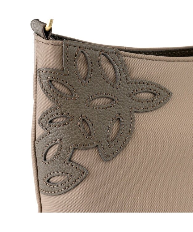 IBIZA ディアリオ　ナイロン　ショルダーバッグ ベージュ