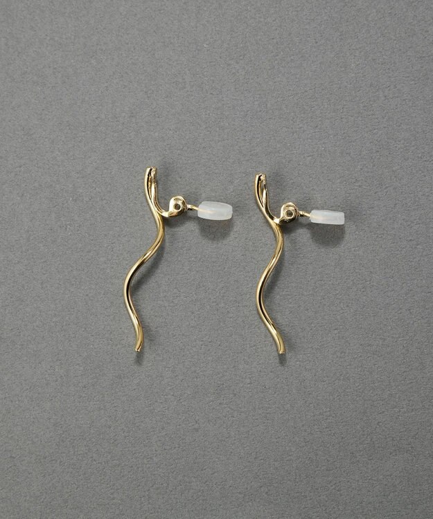 Phoebe 【痛くないシリーズ・金属アレルギー対応】グロスカーブソフトイヤリング　ゴールド ゴールド