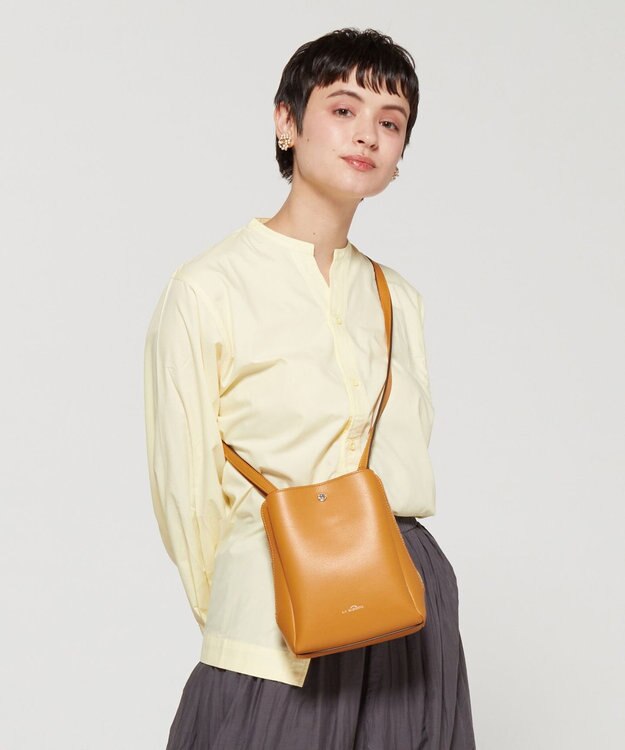 LA BAGAGERIE シンプルポシェット マスタード