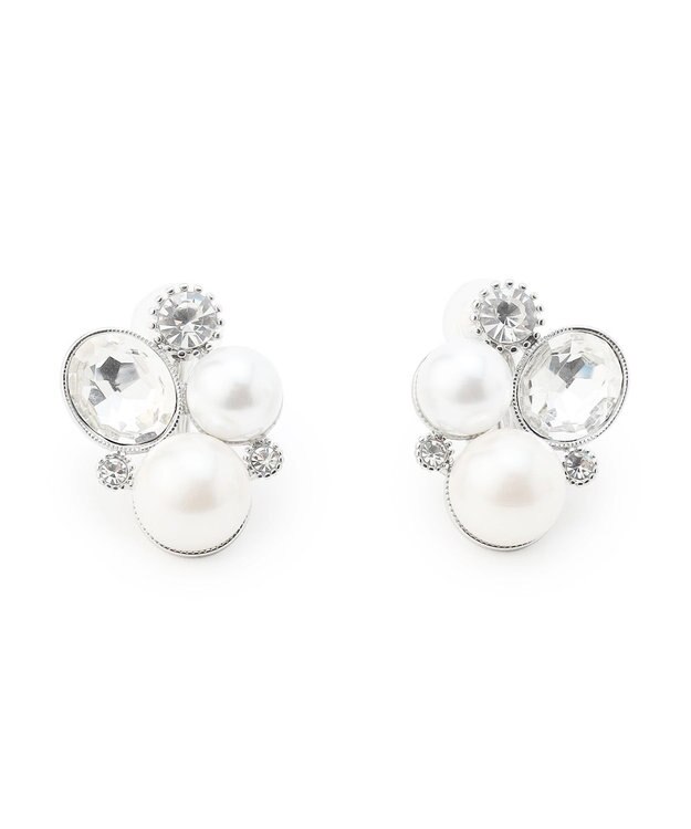 23区 パールMIXトライアングル イヤリング シルバー系