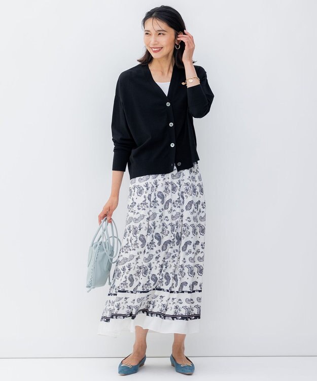 23区 【洗える】テンセルストレッチ Vネック ショート カーディガン ブラック系